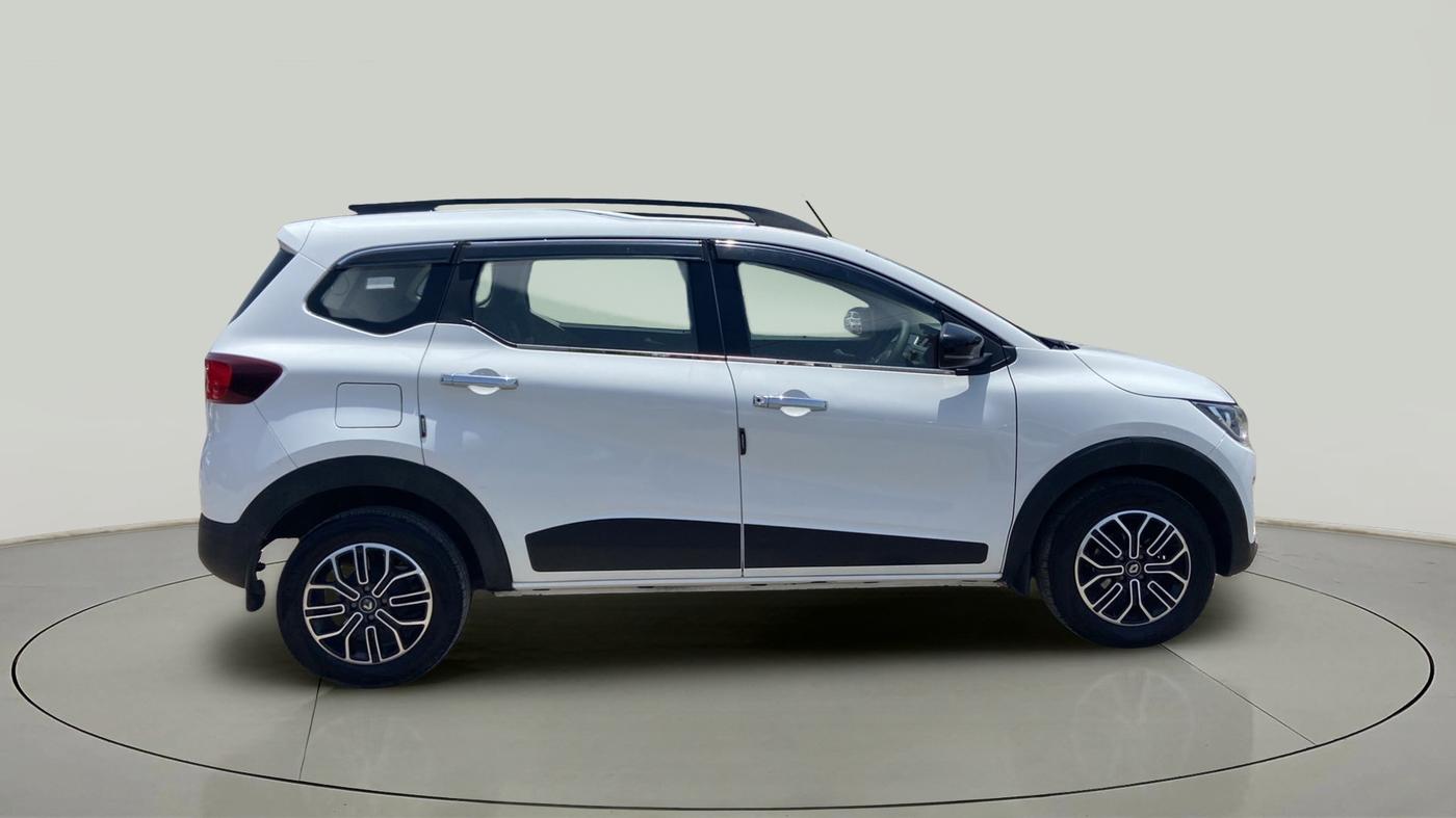 2022 Renault TRIBER RXZ, Petrol, Manual, 14,116 km, Right Side View