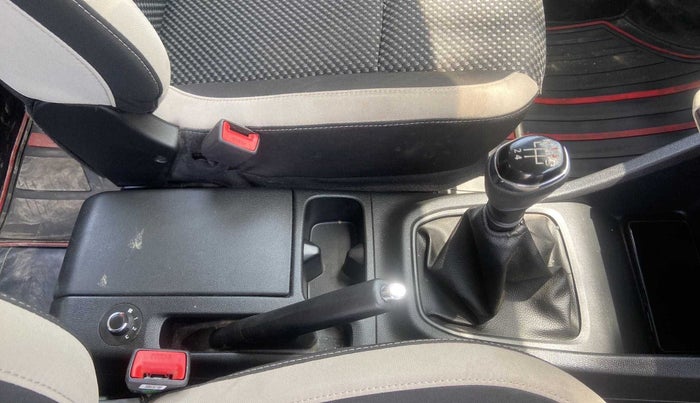 2022 Renault TRIBER RXZ, Petrol, Manual, 14,116 km, Gear Lever