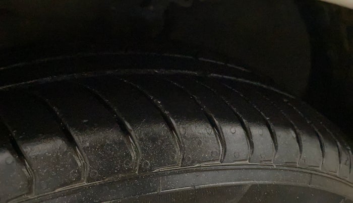 2018 Hyundai Grand i10 SPORTZ 1.2 KAPPA VTVT, Petrol, Manual, 61,254 km, Left Front Tyre Tread