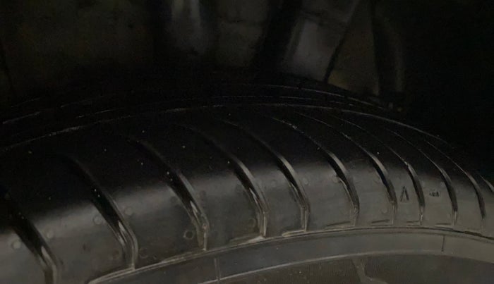 2018 Hyundai Grand i10 SPORTZ 1.2 KAPPA VTVT, Petrol, Manual, 61,254 km, Left Rear Tyre Tread