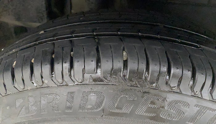 2022 Maruti Dzire VXI, Petrol, Manual, 23,967 km, Right Rear Tyre Tread