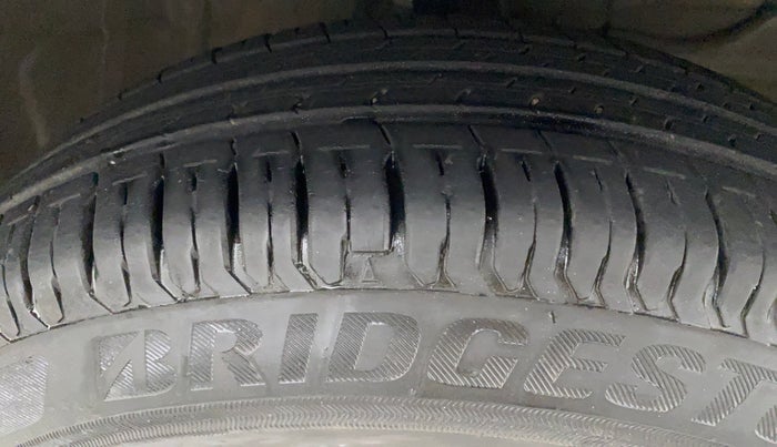 2022 Maruti Dzire VXI, Petrol, Manual, 23,967 km, Right Front Tyre Tread