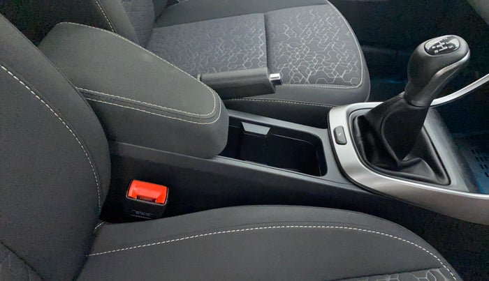 2023 Tata ALTROZ XZ + SUNROOF, Petrol, Manual, 6,884 km, Gear Lever