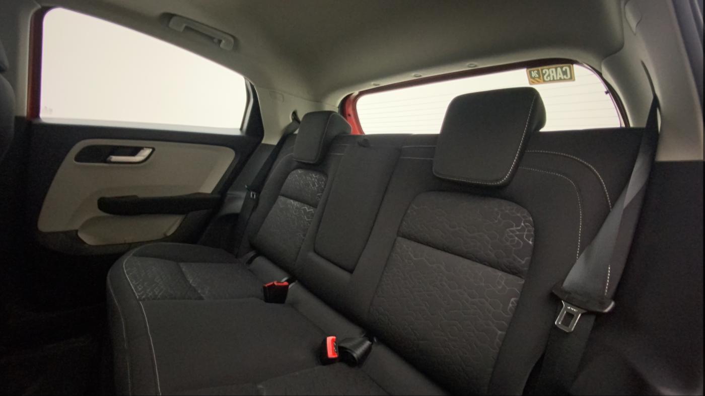 2023 Tata ALTROZ XZ + SUNROOF, Petrol, Manual, 6,884 km, Right Side Rear Door Cabin