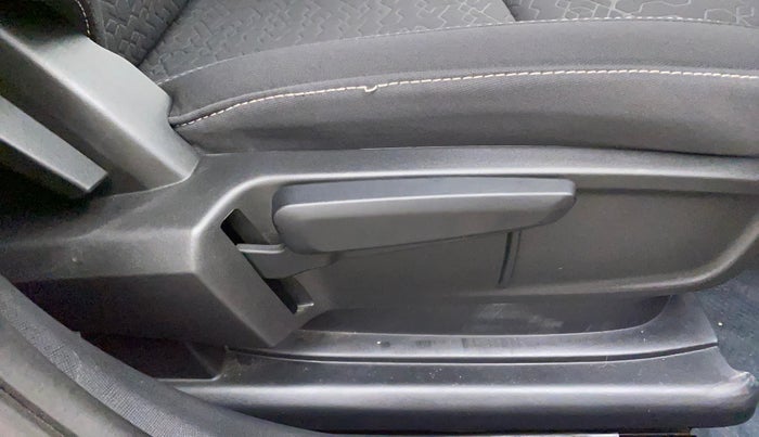 2023 Tata ALTROZ XZ + SUNROOF, Petrol, Manual, 6,884 km, Driver Side Adjustment Panel