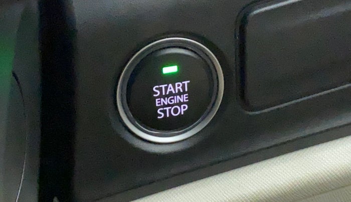 2023 Tata ALTROZ XZ + SUNROOF, Petrol, Manual, 6,884 km, Keyless Start/ Stop Button