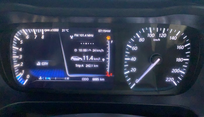 2023 Tata ALTROZ XZ + SUNROOF, Petrol, Manual, 6,884 km, Odometer Image