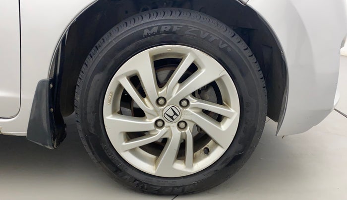 2016 Honda Jazz 1.2L I-VTEC V AT, Petrol, Automatic, 1,13,157 km, Right Front Wheel