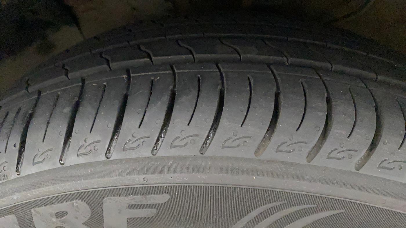 2018 Hyundai Creta SX PLUS AT 1.6 PETROL, Petrol, Automatic, 58,082 km, Left Front Tyre Tread