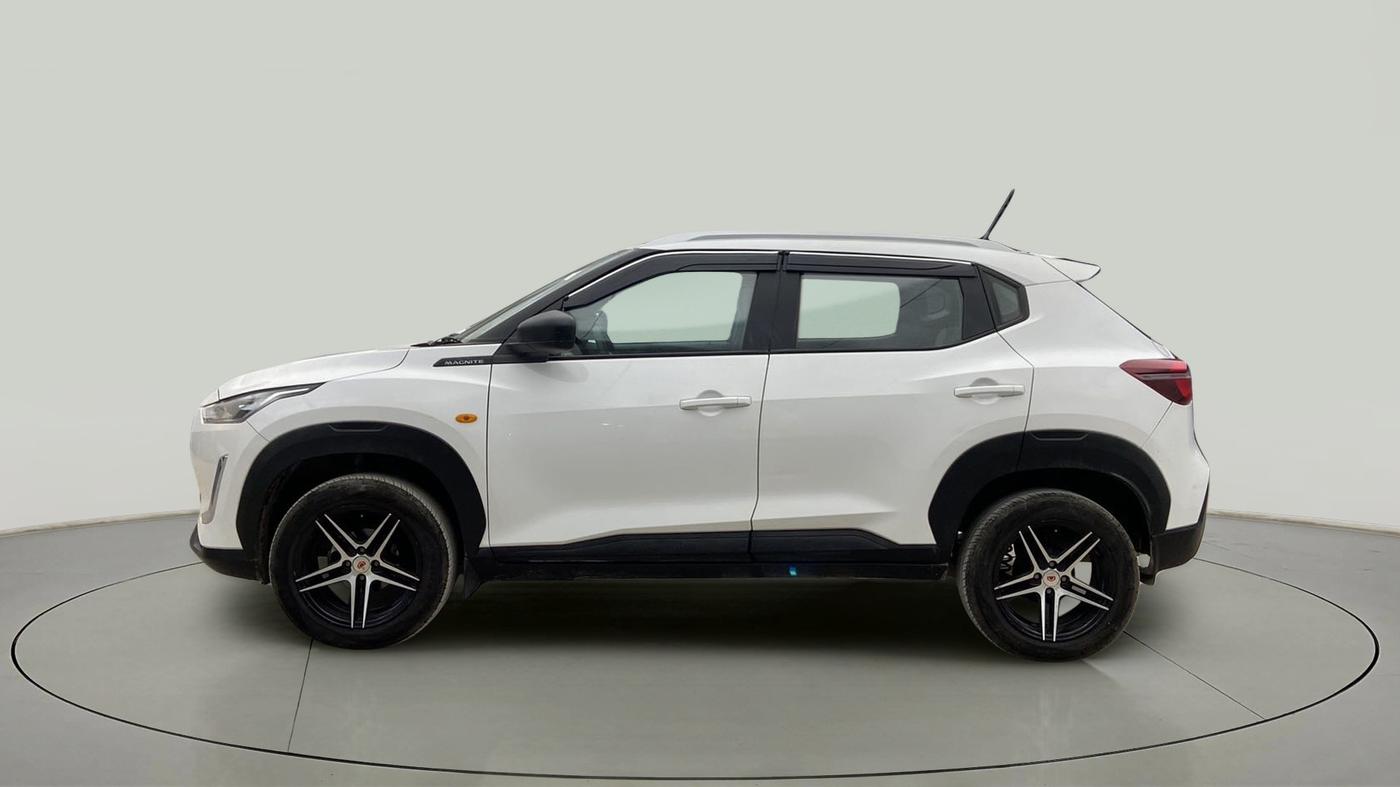 2021 Nissan MAGNITE XE, Petrol, Manual, 8,907 km, Left Side