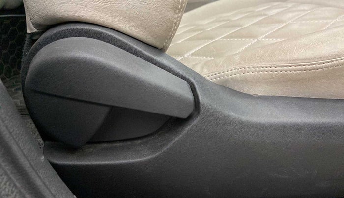 2021 Nissan MAGNITE XE, Petrol, Manual, 8,907 km, Driver Side Adjustment Panel
