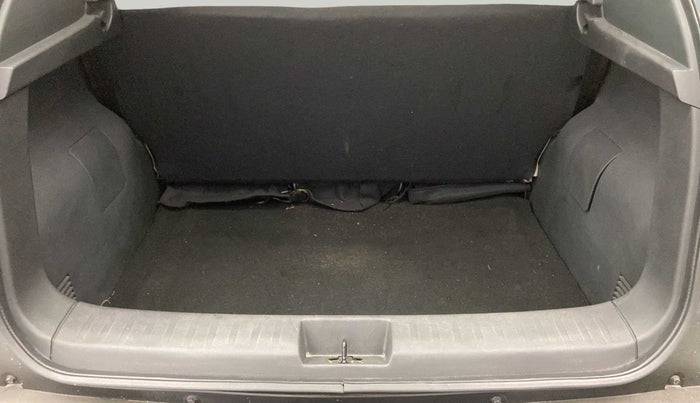 2021 Nissan MAGNITE XE, Petrol, Manual, 8,907 km, Boot Inside