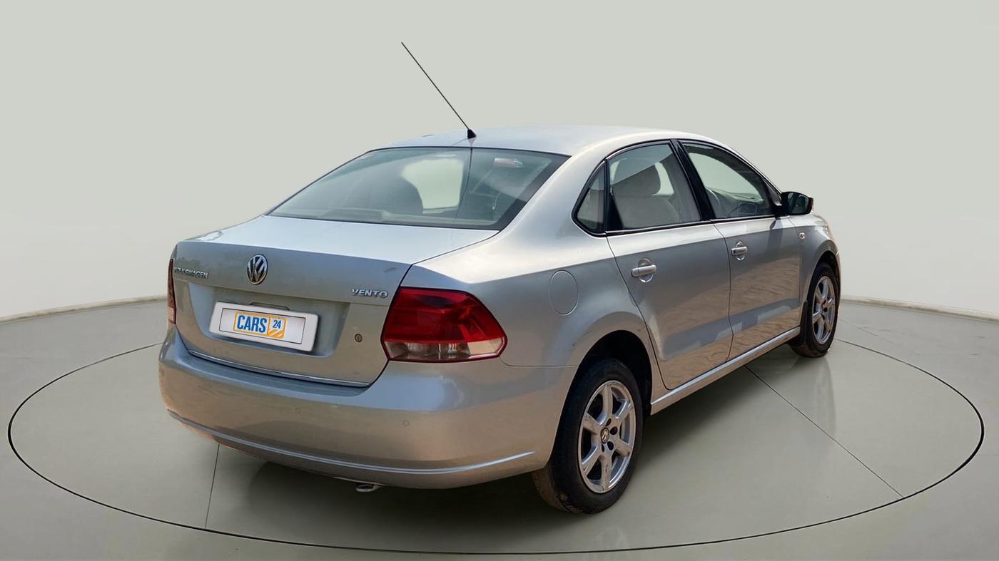 2013 Volkswagen Vento HIGHLINE 1.6 MPI, Petrol, Manual, 78,099 km, Right Back Diagonal