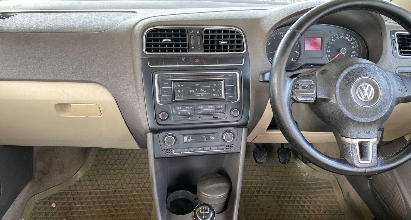 2013 Volkswagen Vento HIGHLINE 1.6 MPI, Petrol, Manual, 78,099 km, Air Conditioner