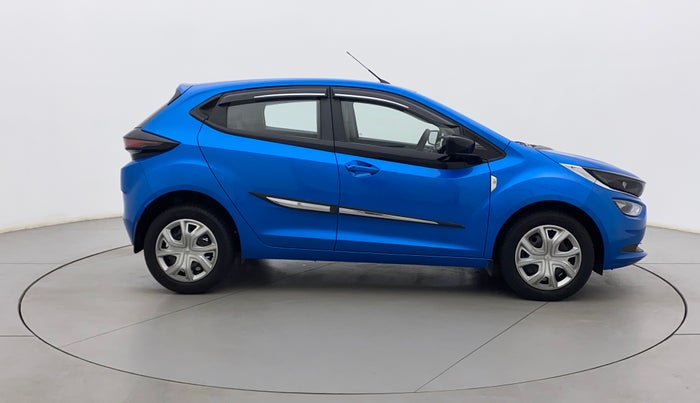 2022 Tata ALTROZ XT DIESEL, Diesel, Manual, 37,737 km, Right Side View
