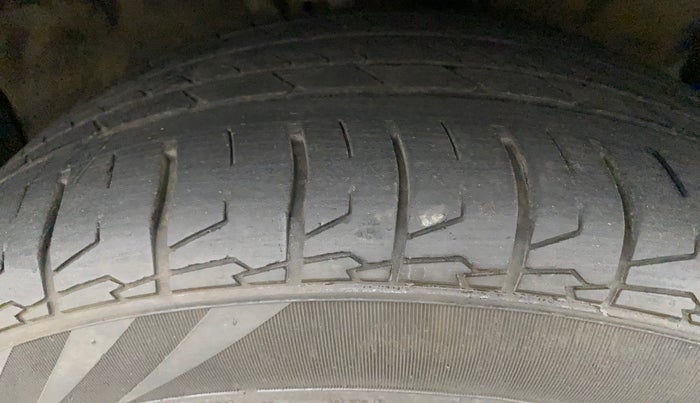 2022 KIA SELTOS GTX PLUS AT 1.5 DIESEL, Diesel, Automatic, 42,454 km, Right Front Tyre Tread