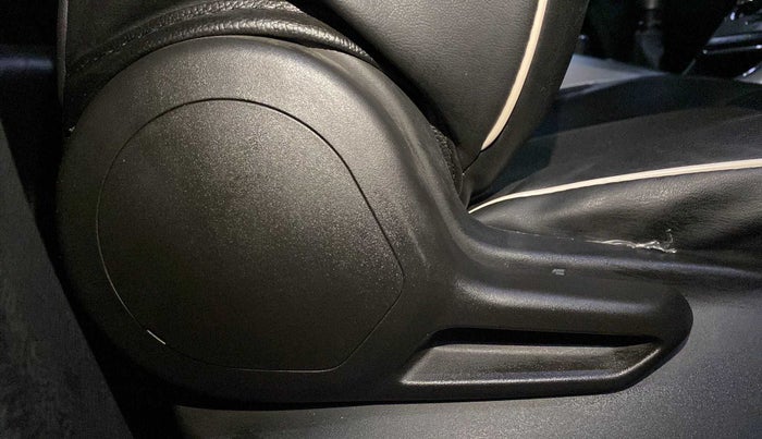 2022 Tata NEXON XM PETROL, Petrol, Manual, 7,895 km, Driver Side Adjustment Panel