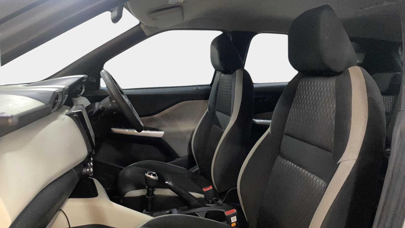 2022 Nissan MAGNITE XE, Petrol, Manual, 15,704 km, Right Side Front Door Cabin