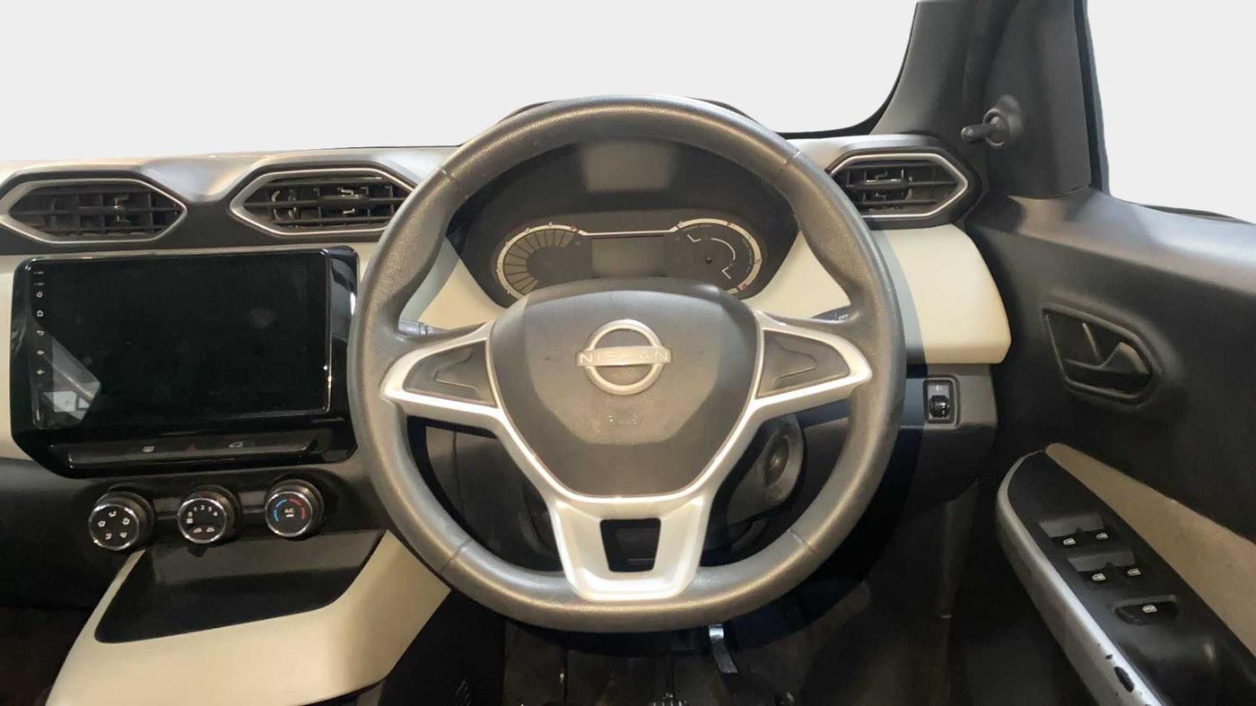 2022 Nissan MAGNITE XE, Petrol, Manual, 15,704 km, Steering Wheel Close Up
