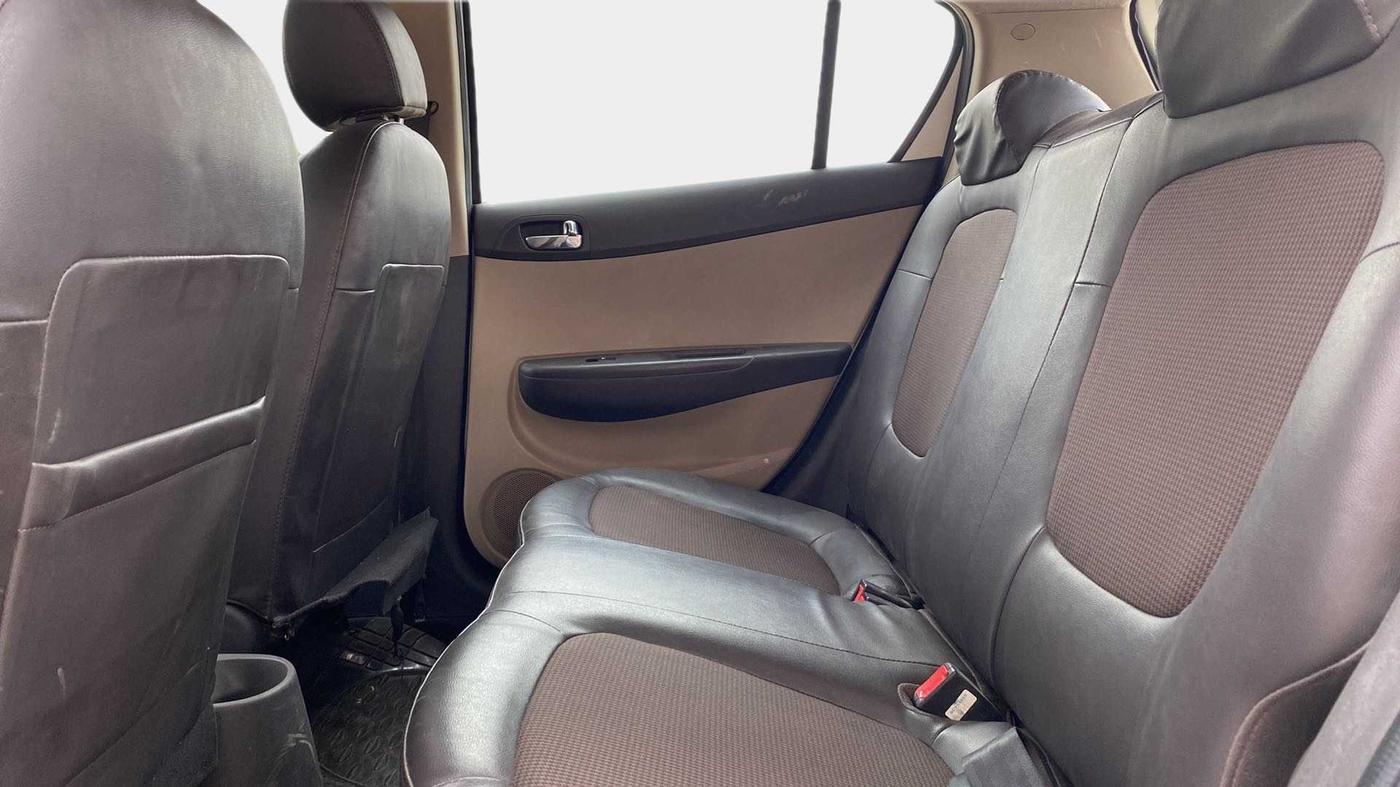 2012 Hyundai i20 MAGNA 1.2, Petrol, Manual, 78,171 km, Right Side Rear Door Cabin