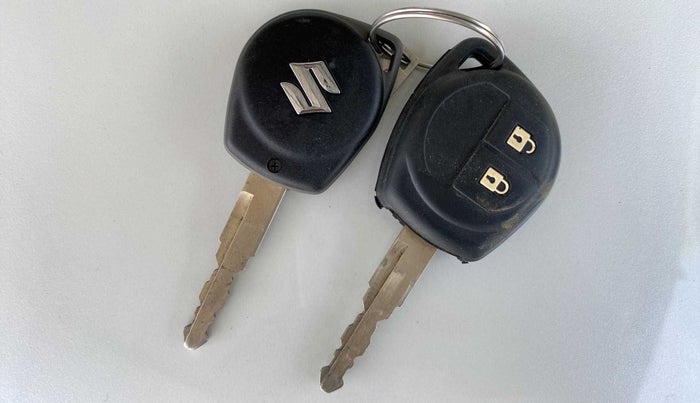 2019 Maruti Dzire VXI AMT, Petrol, Automatic, 56,964 km, Key Close Up