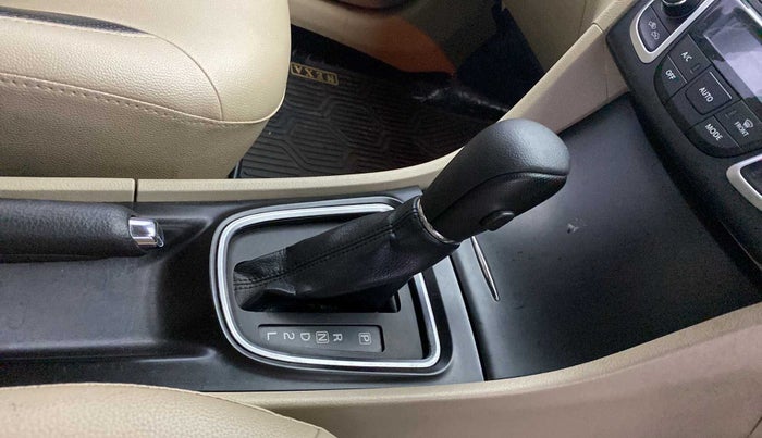 2017 Maruti Ciaz ZETA 1.4  AT PETROL, Petrol, Automatic, 85,351 km, Gear Lever
