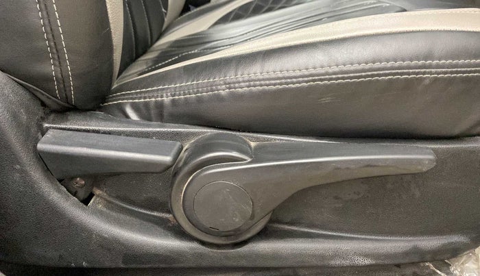 2018 Tata NEXON XZ PLUS PETROL, Petrol, Manual, 59,376 km, Driver Side Adjustment Panel
