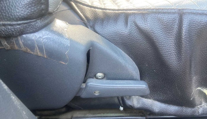 2016 Maruti Alto 800 LXI, Petrol, Manual, 89,004 km, Driver Side Adjustment Panel