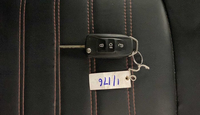 2019 Tata NEXON XM DIESEL, Diesel, Manual, 68,574 km, Key Close Up