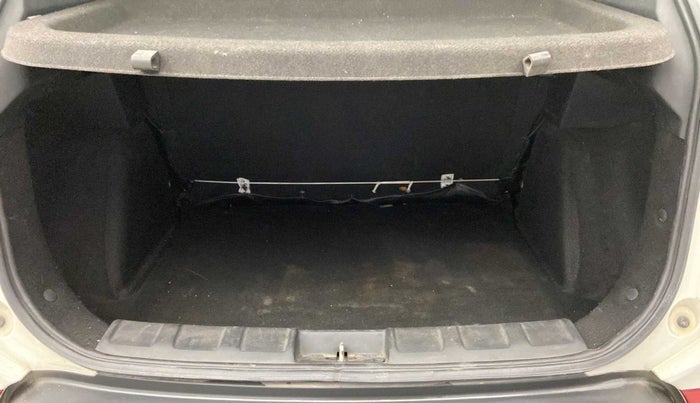 2019 Tata NEXON XM DIESEL, Diesel, Manual, 68,574 km, Boot Inside