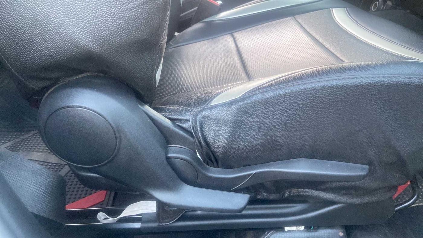 2019 Maruti Swift VXI, Petrol, Manual, 18,853 km, Driver Side Adjustment Panel