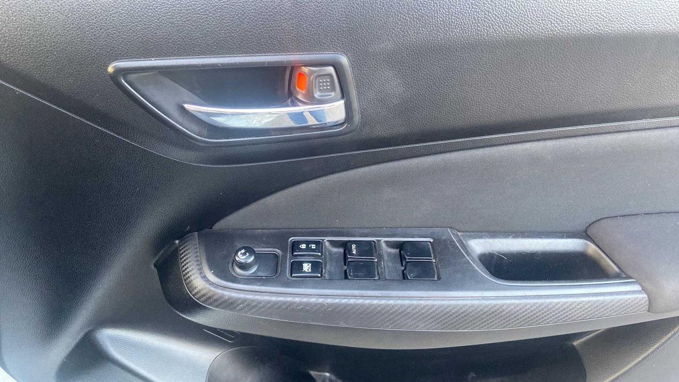 2019 Maruti Swift VXI, Petrol, Manual, 18,853 km, Driver Side Door Panels Control