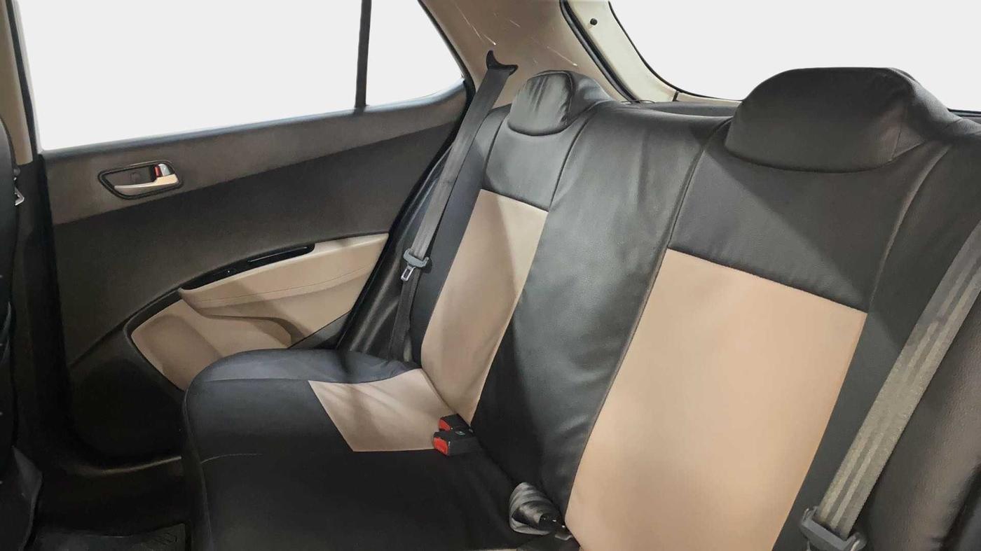 2019 Hyundai Grand i10 SPORTZ 1.2 KAPPA VTVT, Petrol, Manual, 42,806 km, Right Side Rear Door Cabin