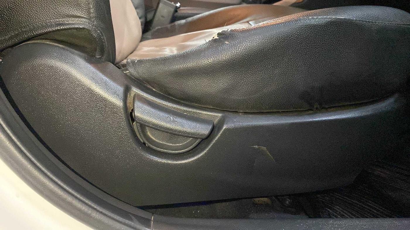 2019 Hyundai Grand i10 SPORTZ 1.2 KAPPA VTVT, Petrol, Manual, 42,806 km, Driver Side Adjustment Panel