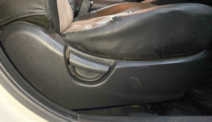 2019 Hyundai Grand i10 SPORTZ 1.2 KAPPA VTVT, Petrol, Manual, 42,806 km, Driver Side Adjustment Panel