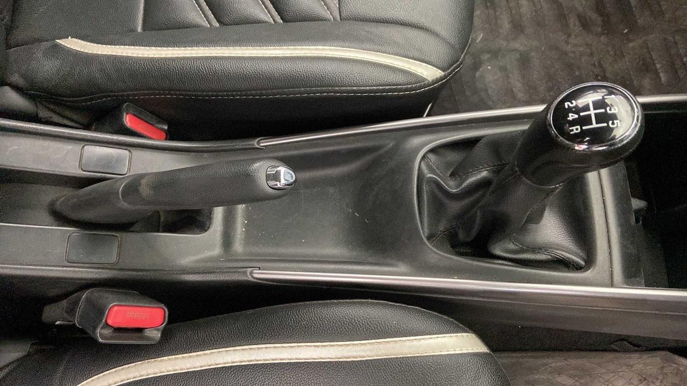 2019 Maruti Baleno ZETA PETROL 1.2, Petrol, Manual, 70,112 km, Gear Lever