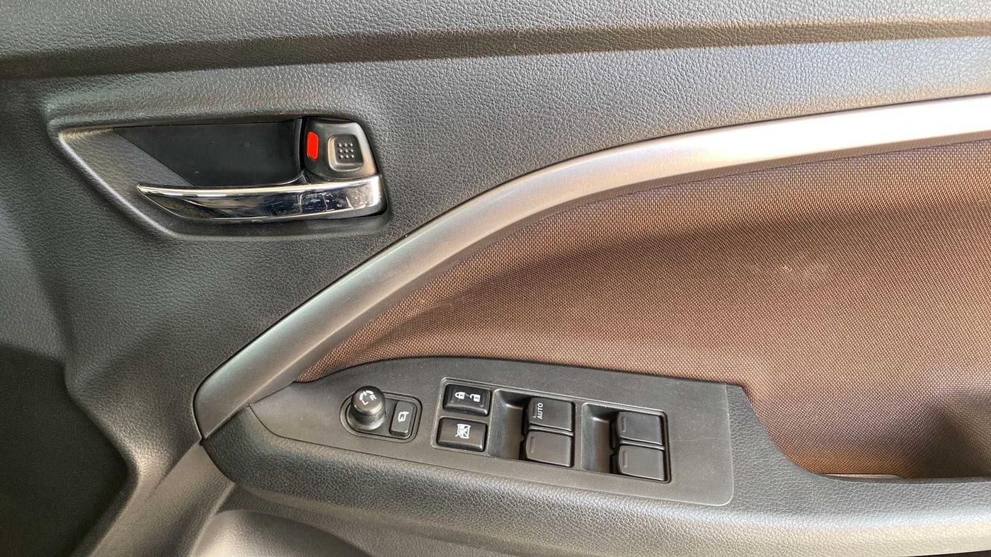 2023 Maruti BREZZA ZXI SMART HYBRID , CNG, Manual, 12,891 km, Driver Side Door Panels Control