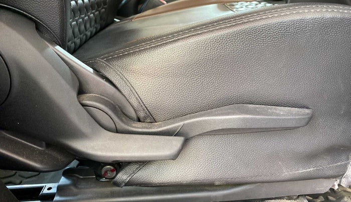 2023 Maruti BREZZA ZXI SMART HYBRID , CNG, Manual, 12,891 km, Driver Side Adjustment Panel