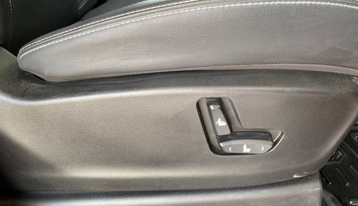 2020 MG HECTOR SHARP 1.5 DCT PETROL, Petrol, Automatic, 21,569 km, Driver Side Adjustment Panel