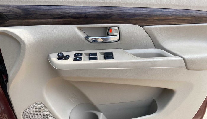 2020 Maruti Ertiga ZXI AT SHVS, Petrol, Automatic, 49,590 km, Driver Side Door Panels Control