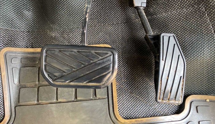 2020 Maruti Ertiga ZXI AT SHVS, Petrol, Automatic, 49,590 km, Pedals