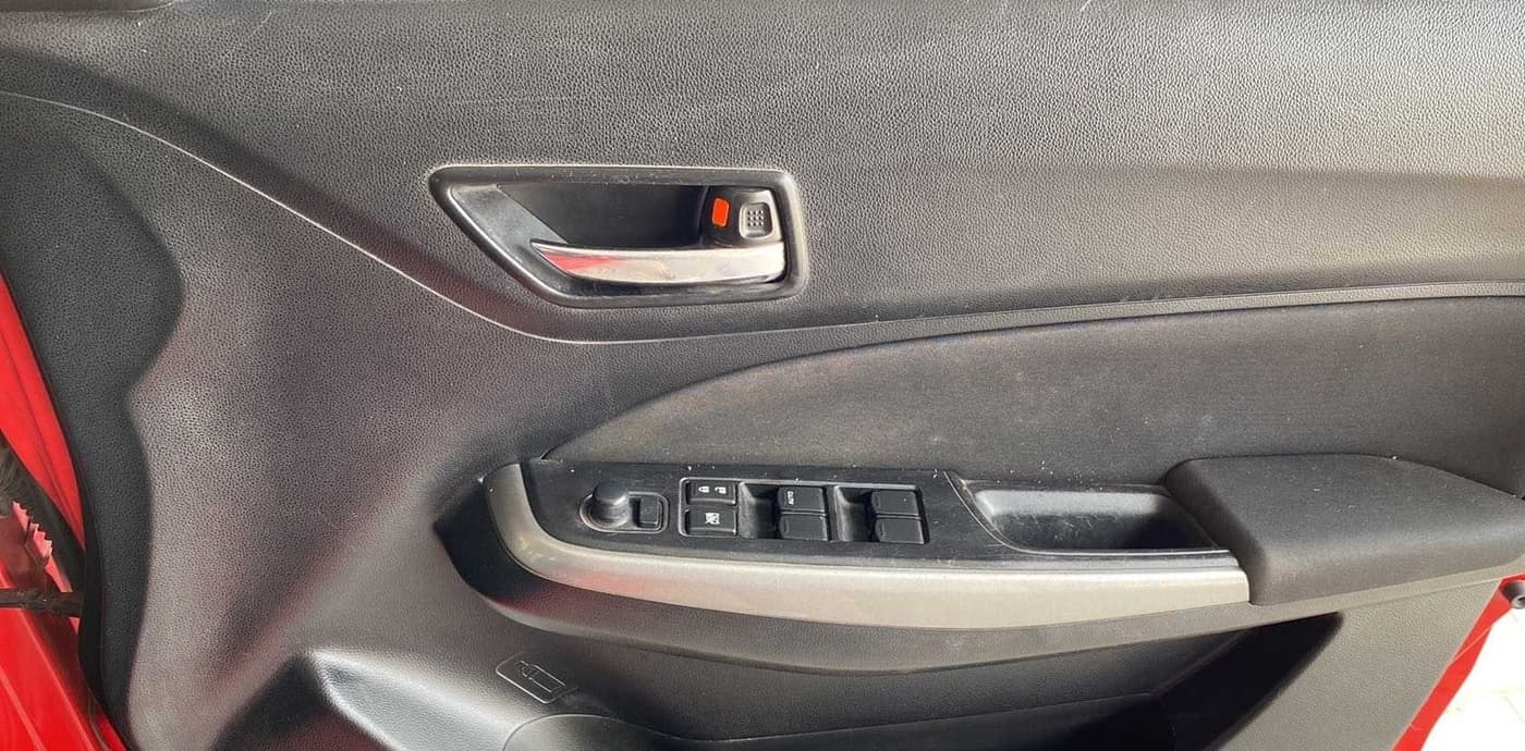 2018 Maruti Swift ZXI PLUS, Petrol, Manual, 77,158 km, Driver Side Door Panels Control