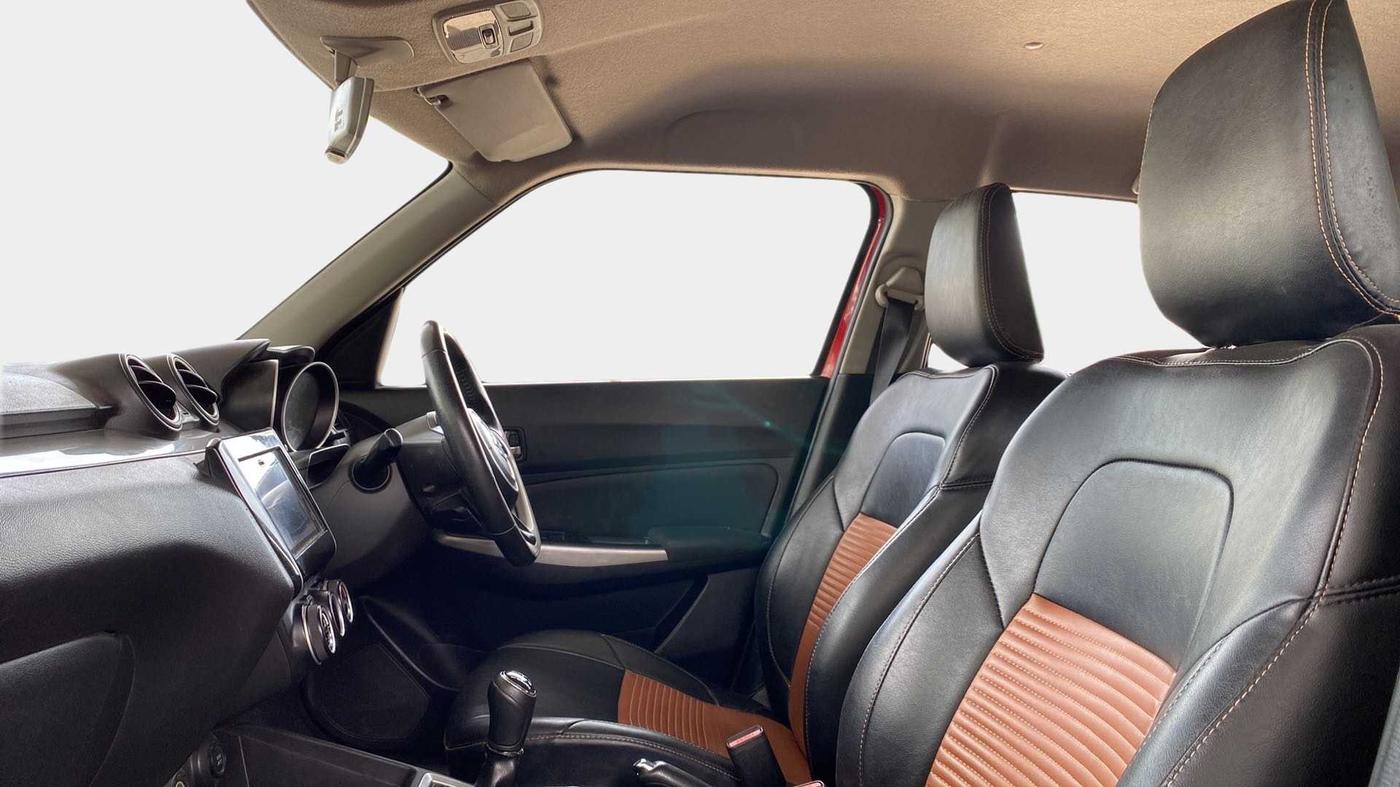 2018 Maruti Swift ZXI PLUS, Petrol, Manual, 77,158 km, Right Side Front Door Cabin