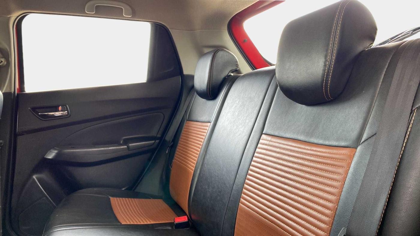 2018 Maruti Swift ZXI PLUS, Petrol, Manual, 77,158 km, Right Side Rear Door Cabin