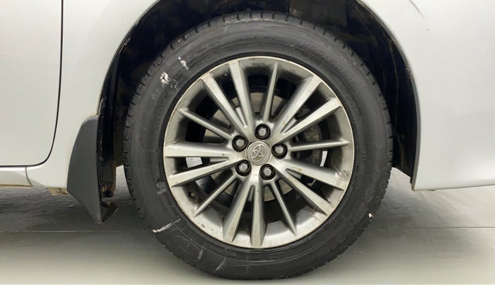 2015 Toyota Corolla Altis VL CVT PETROL, Petrol, Automatic, 61,144 km, Right Front Wheel