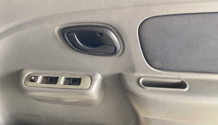 2014 Maruti Alto K10 VXI, Petrol, Manual, 66,731 km, Driver Side Door Panels Control