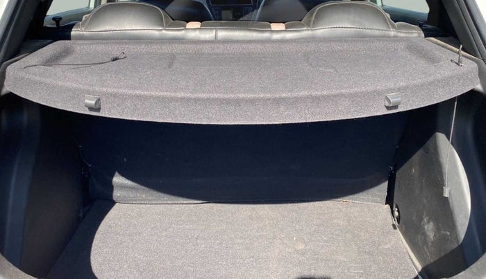 2019 Hyundai Elite i20 SPORTZ PLUS 1.2, Petrol, Manual, 26,887 km, Boot Inside