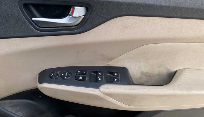 2019 Hyundai Verna 1.6 VTVT SX, Petrol, Manual, 69,173 km, Driver Side Door Panels Control
