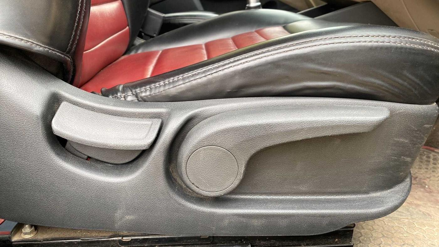 2019 Hyundai Verna 1.6 VTVT SX, Petrol, Manual, 69,173 km, Driver Side Adjustment Panel