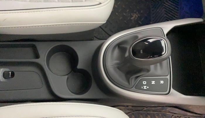 2024 Hyundai GRAND I10 NIOS SPORTZ AMT 1.2 KAPPA VTVT, Petrol, Automatic, 6,360 km, Gear Lever